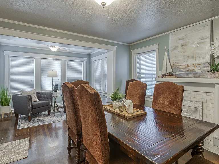 3400 & 3402 Gillham Rd — Photo 11