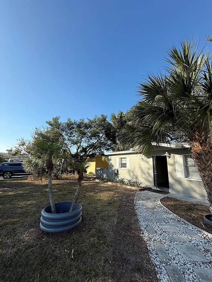 2 bed, 900 sqft, $1,675 — Photo 2