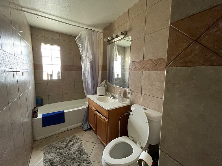 2829 W Marshall Ave #9 — Photo 6