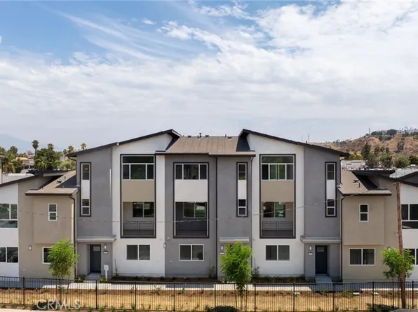 1142 Santo Antonio Dr, Colton, CA 92324
