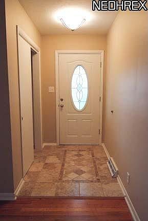 2nd image of 800 Wallwood Dr