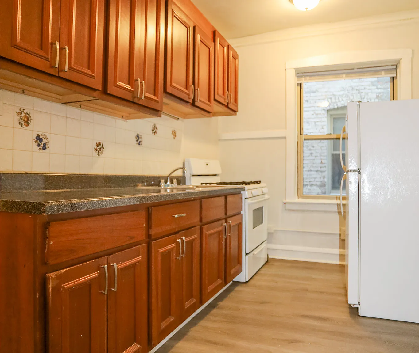 1 bed, 1.0 bath, $1,400 — Photo 1