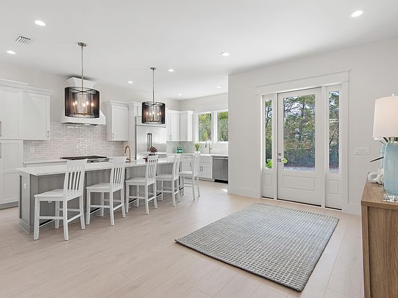 5th image of 55 May Dr