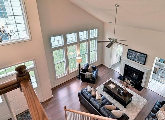 3rd image of 1213 Eagle Pointe Way #1213