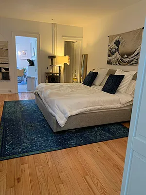 Rented by Realty Collective | media 6