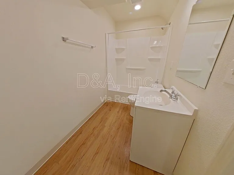 2703 NW Taylor Ave — Photo 11