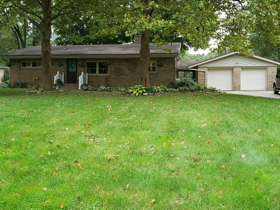 1st image of 841 Rosalie Ave NW