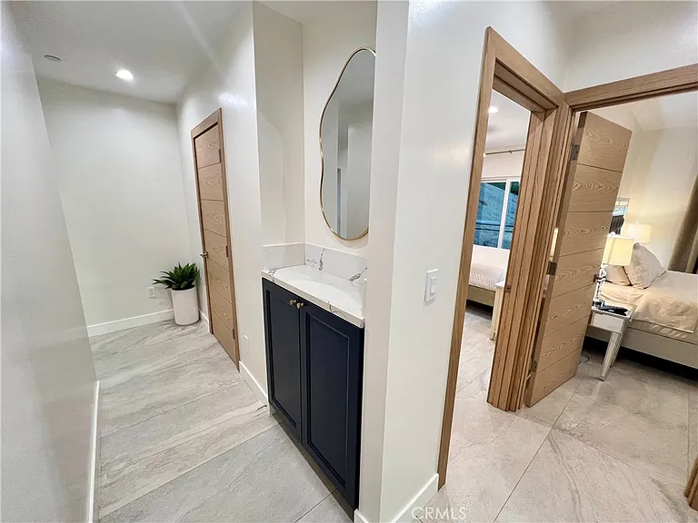 23443 Balmoral Ln — Photo 14