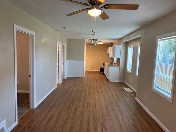 5th image of 4909 Woodland Ave