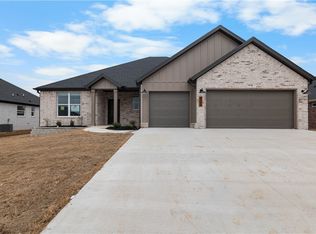 4773 Farmhouse St, Springdale, AR 72762