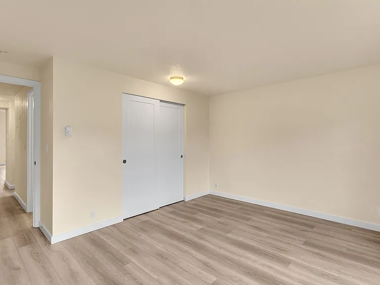 Linden Lofts — Photo 13