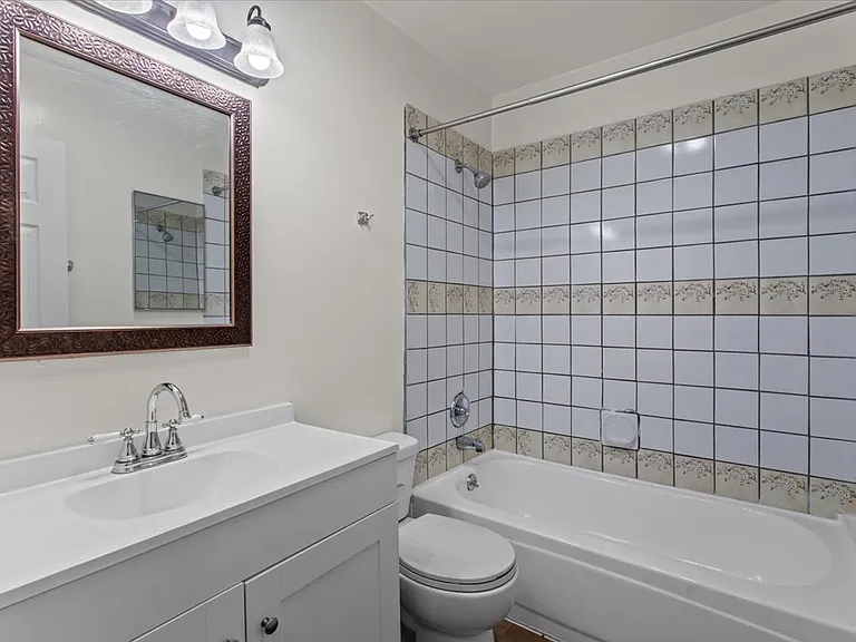 1635 West Blvd #2 — Photo 16