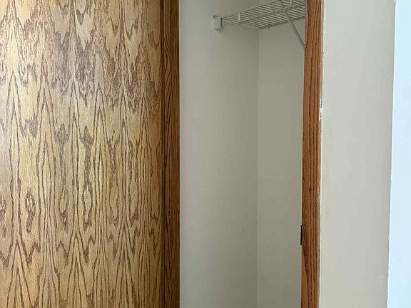 Entryway closet