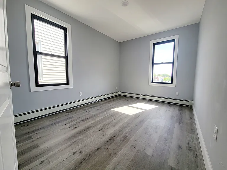 281 Cator Ave #6 — Photo 6