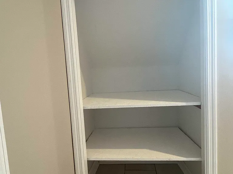 138 Pawling Ave #138 — Photo 4