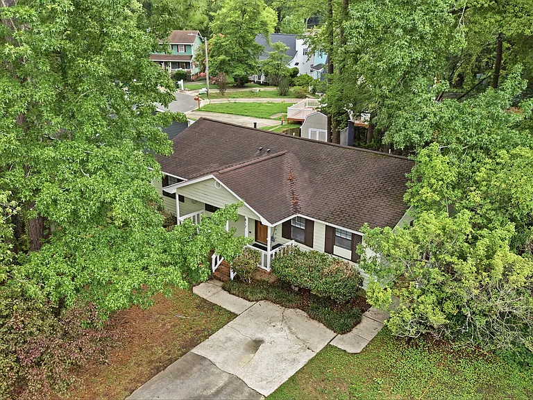 817 Wyldewood Rd — Photo 33