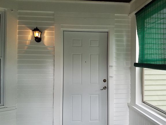 3rd image of 673 Hudson Ave
