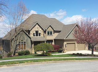 212 Willows Ridge Ct, Johnson City, TN 37601