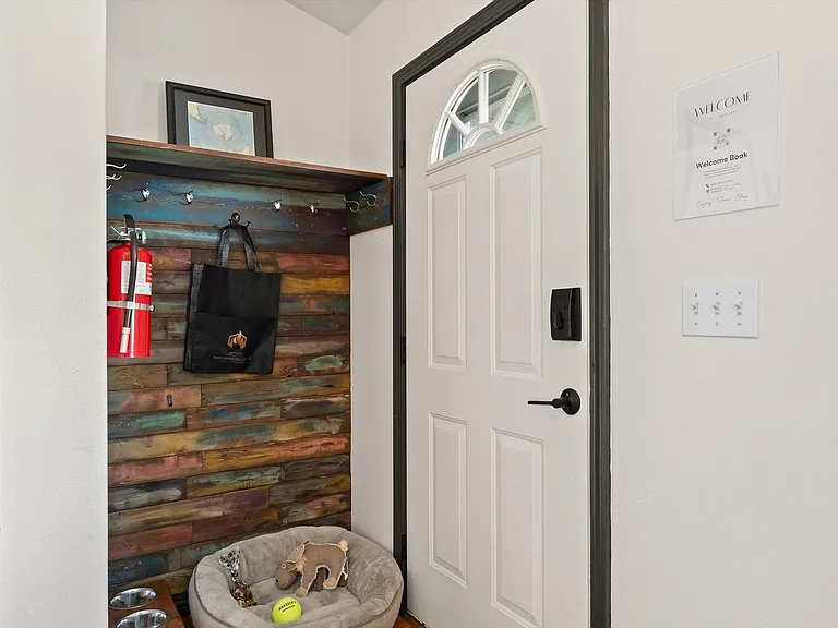 11 Karen Rd — Photo 7