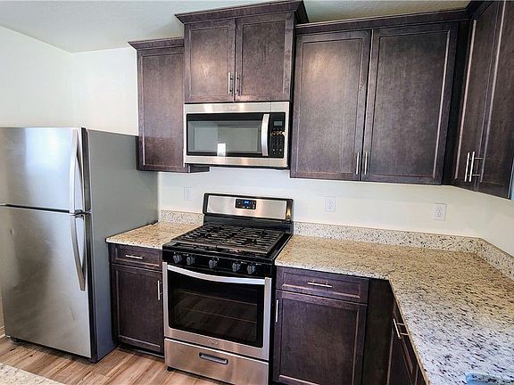 2nd image of 4919 Amberlyn St
