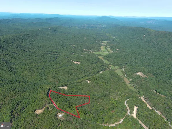 33 Hamilton Estates Dr, Romney, WV 26757