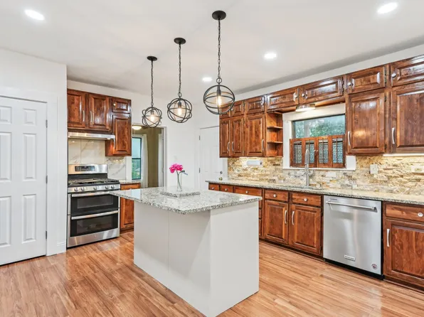 2909 N Houston St, Fort Worth, TX 76106