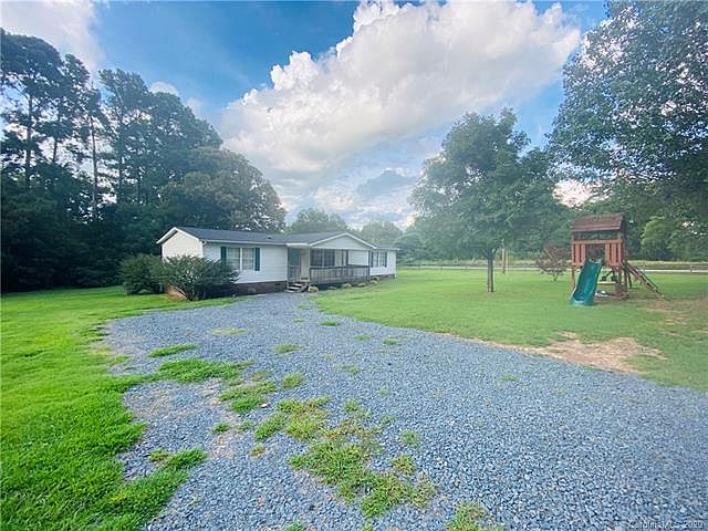 2nd image of 12567 Vonnie Rd