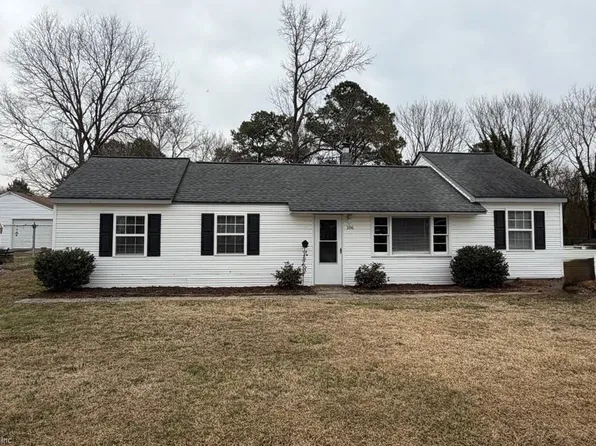 106 Fairfield Ave, Suffolk, VA 23434