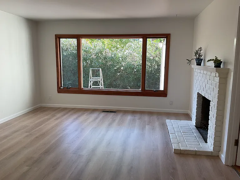 111 Vista Del Monte — Photo 3