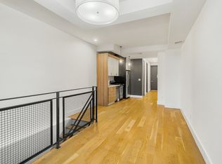 2027 Menahan St #1R, Ridgewood, NY 11385