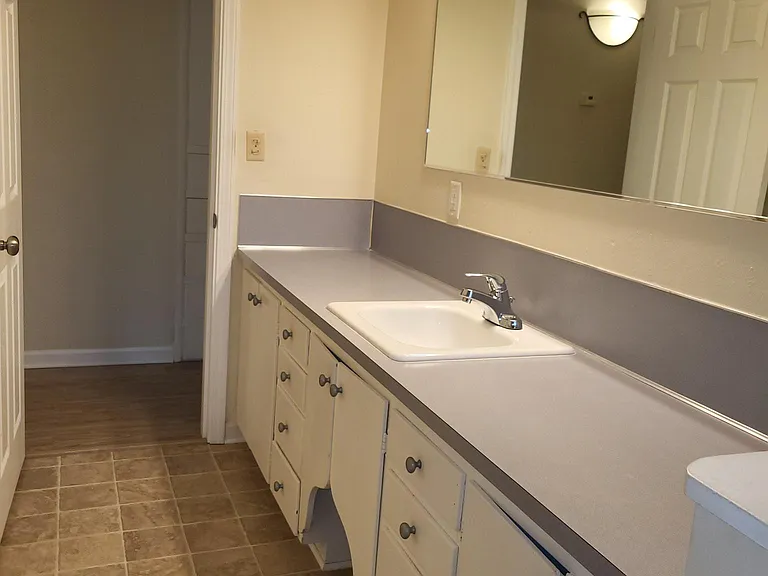 1585 Bogart Ln — Photo 24