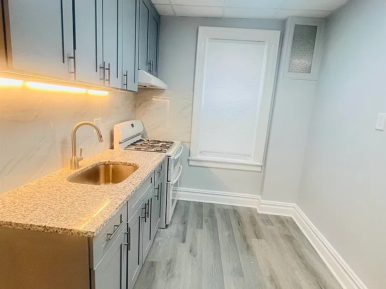 3718 Park Ave #C1 — Photo 5
