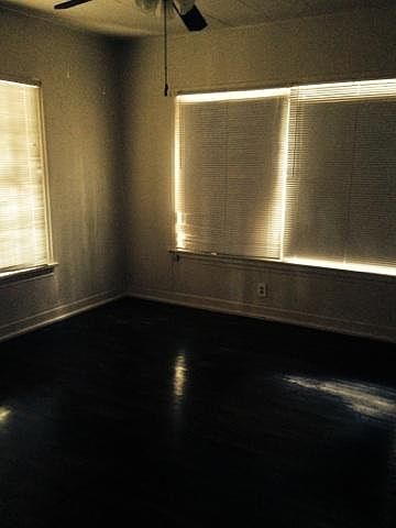 2nd image of 1411 Oak Knoll Dr APT A