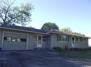 41 Vollmer Pkwy, Rochester, NY 14623