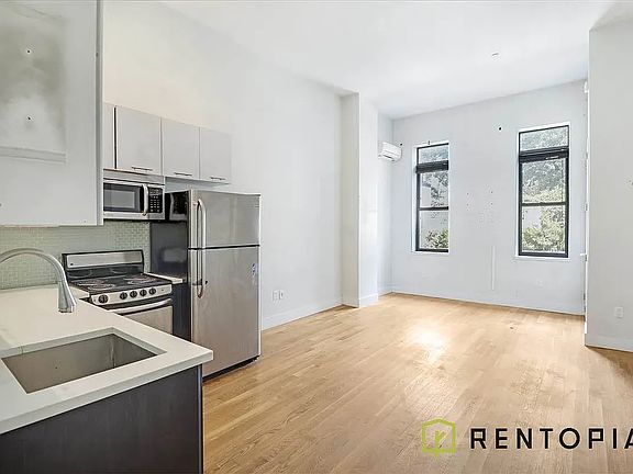 3rd image of 105 Vanderveer St #101D