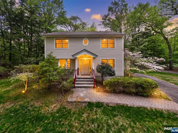 157 Grove St, Ramsey, NJ 07446
