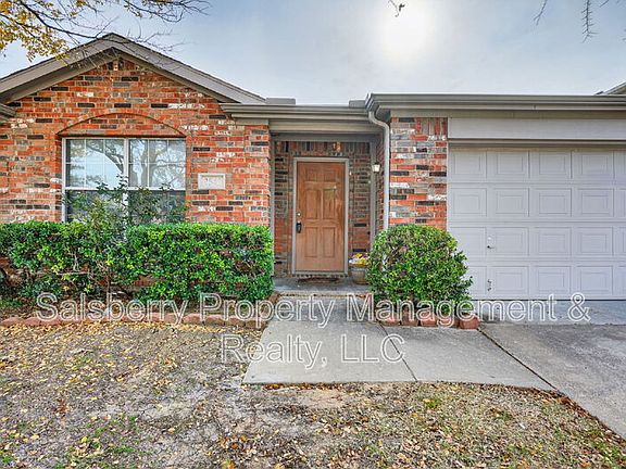 3rd image of 2545 Prospect Hill Dr