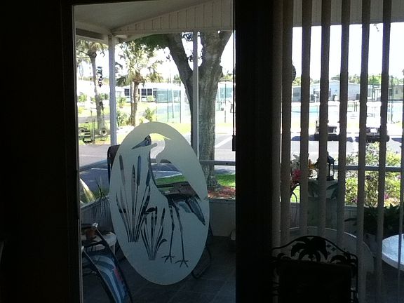 5th image of 346 Redwood Dr