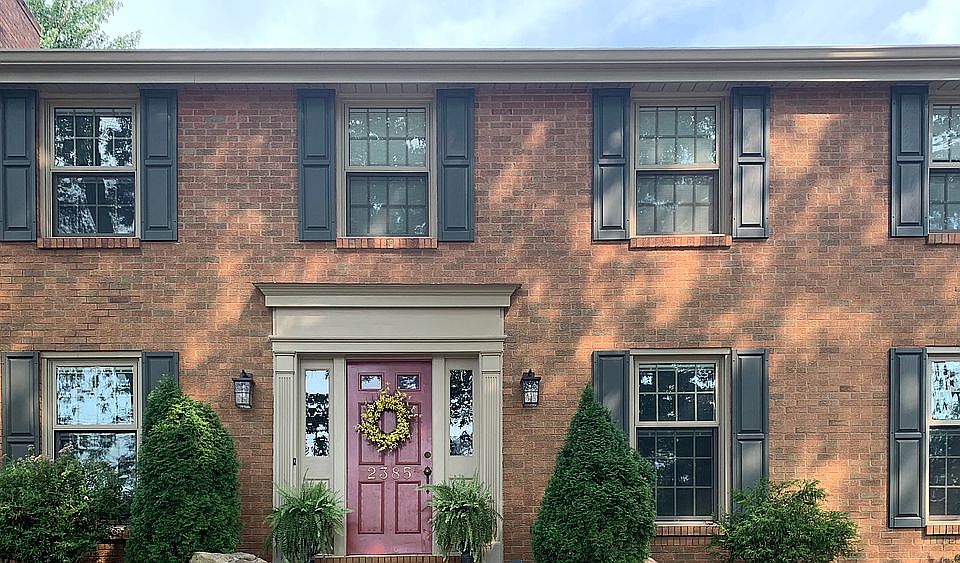 1st image of 2385 Engelwood Dr