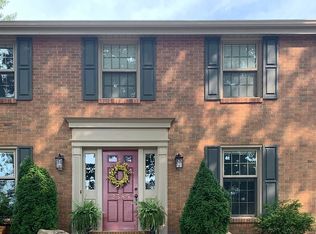 2385 Engelwood Dr, Pittsburgh, PA