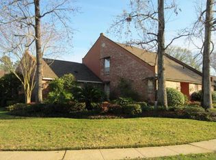 3621 Ridgetop Dr, Baton Rouge, LA 70809