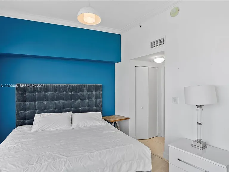1750 N Bayshore Dr #5601 — Photo 20