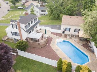 7 Overhill Rd, Matawan, NJ 07747