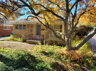 932 S Hillcrest Ave, Elmhurst, IL 60126