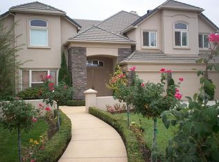 2555 W Lake Van Ness Cir, Fresno, CA