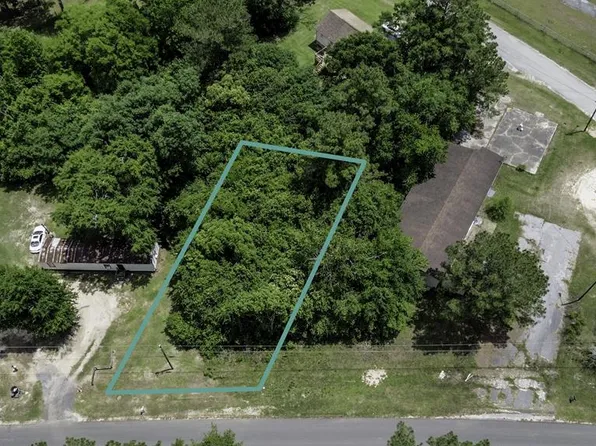 33 McGriff St, Attapulgus, GA 39815