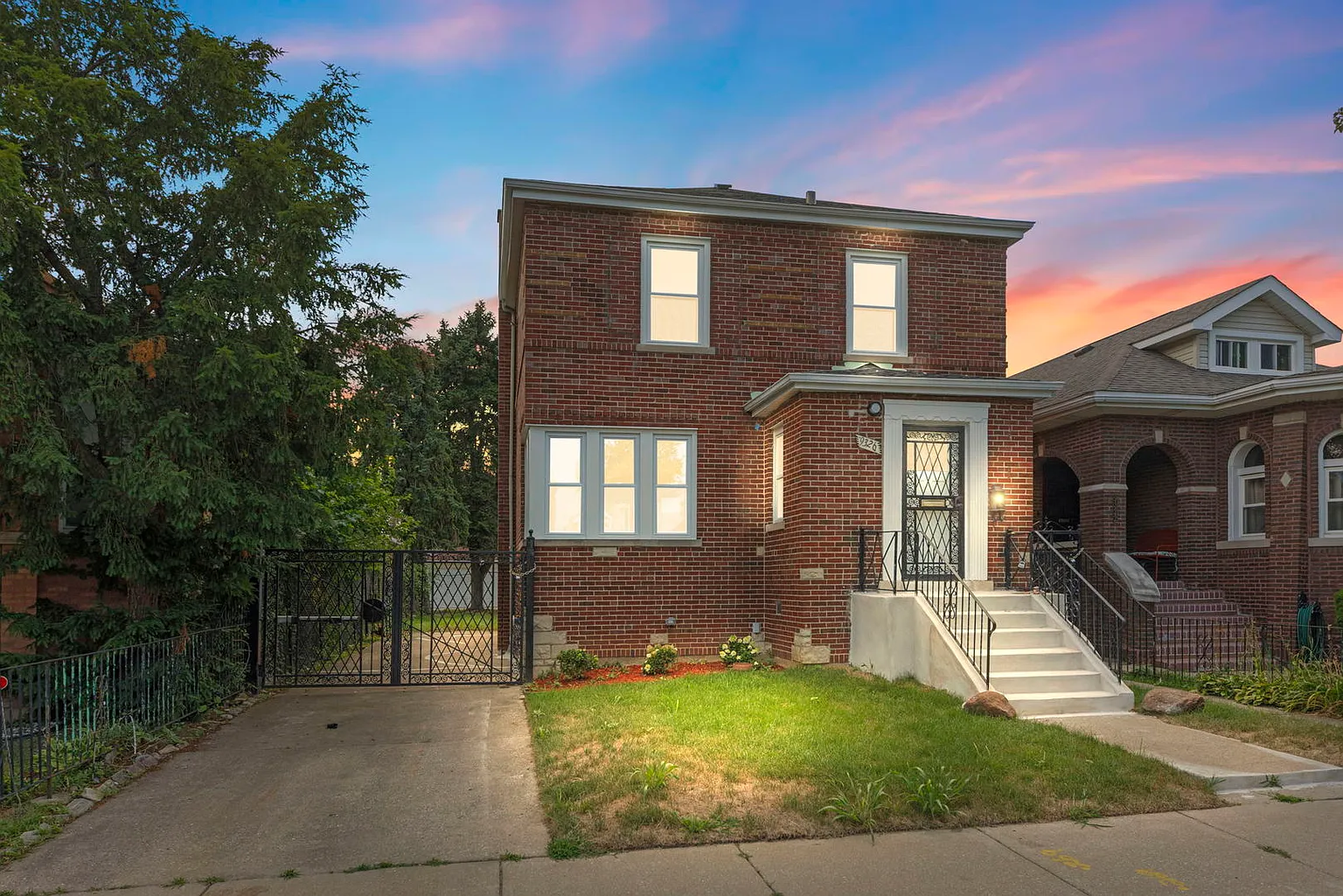 9326 S May St photo 1