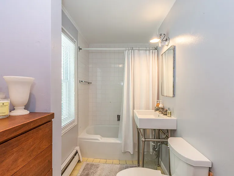311 Meadows W — Photo 13