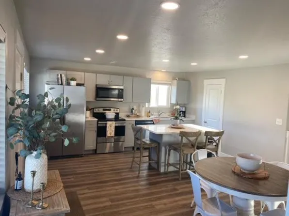 675 E 4250 S, South Ogden, UT 84403