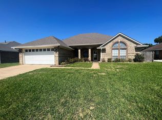 5701 Bayou Dr, Bossier City, LA 71112